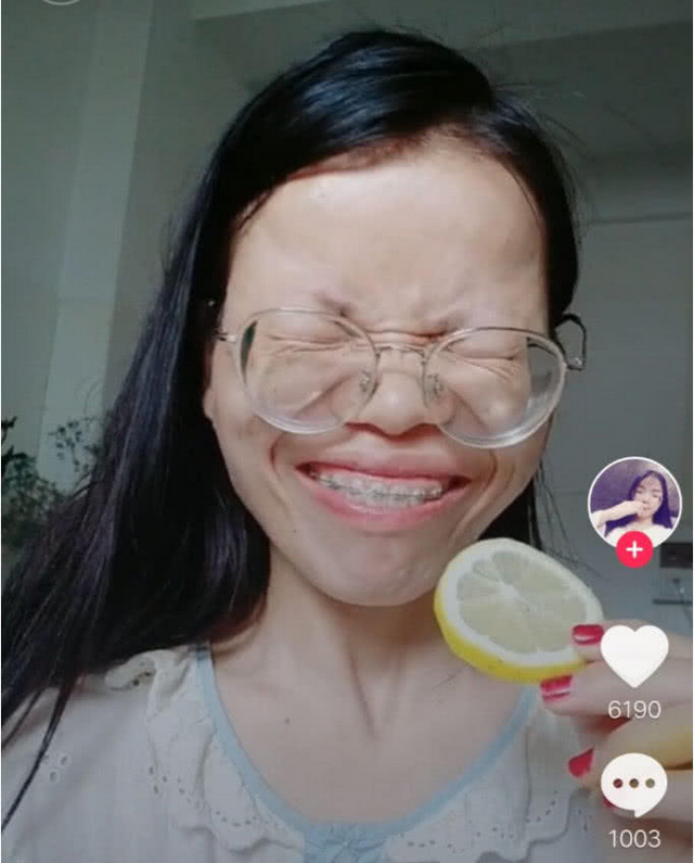 抖音惊现"山寨版"嘟嘟姐,网友大呼:千万不要看,晚上会睡不着