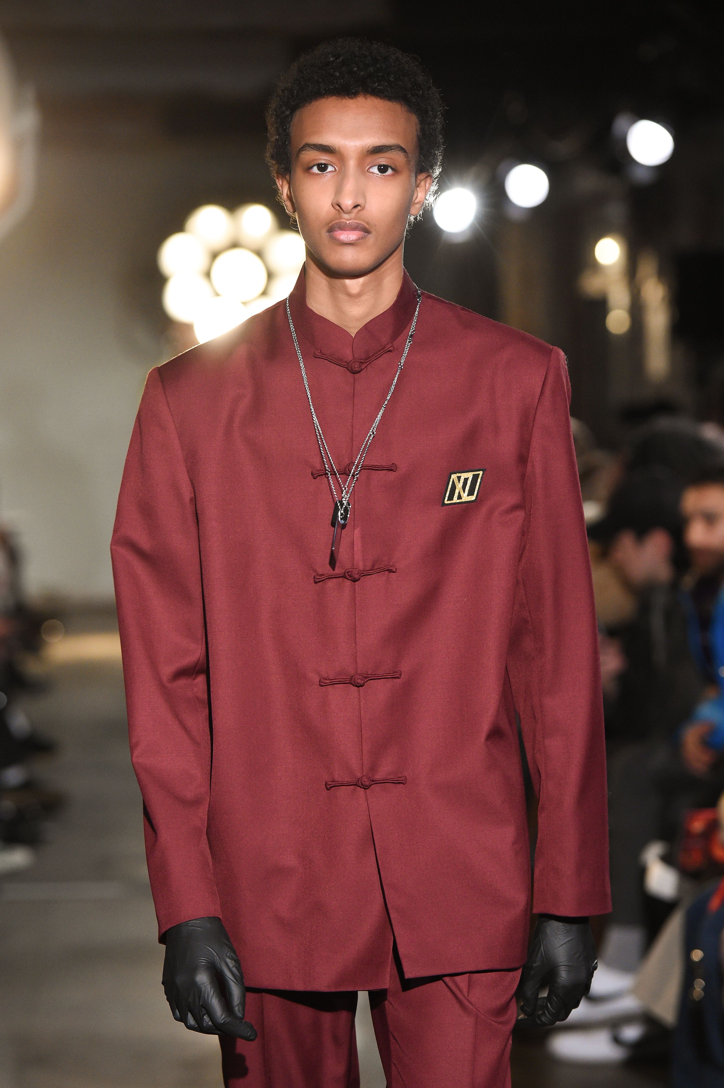 [25](外代二线)伦敦时装周——中国设计师周翔宇作品时装秀