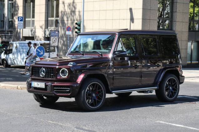 街拍全新奔馳amg g63,國外社會人最愛的座駕