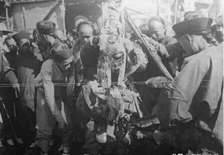 中国历史上最后一个被凌迟处死的犯人是康小八,他犯了什么罪?