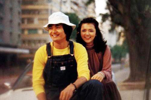 周润发前妻余安安近照曝光,59岁穿着性感长裙,身材火辣