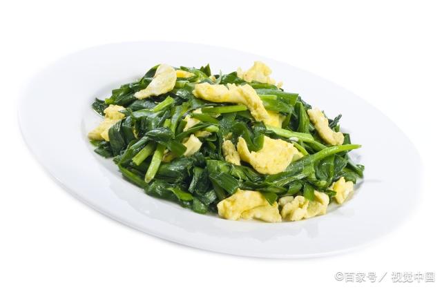 產後哺乳,為什麼會回奶呢?避開這些回奶食物,或許有益!