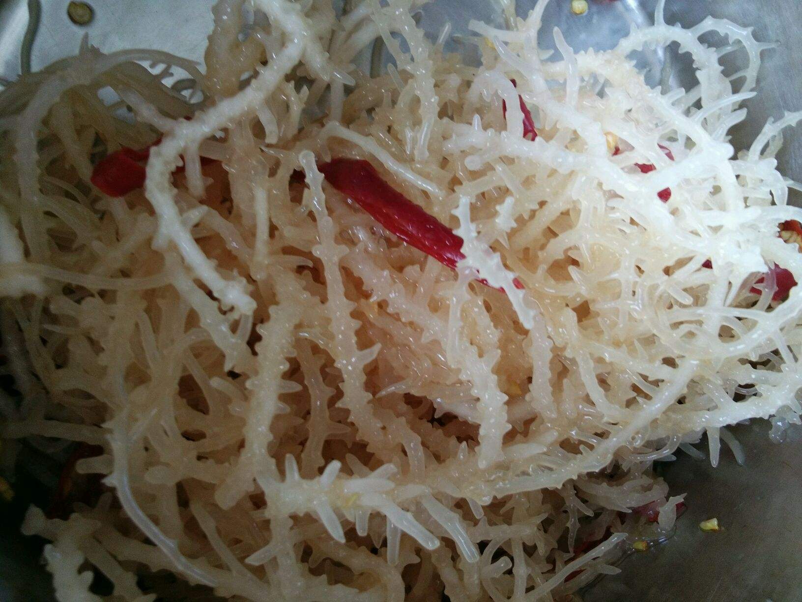 山东有名的一道凉菜,很少人知道菜的原名,网友:味道很不错!