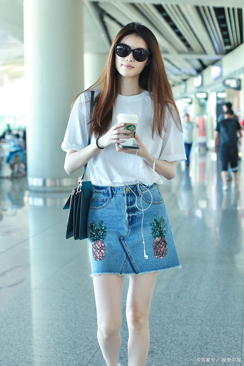 何穗,张钧甯,周冬雨同框,谁的气质最迷人?》