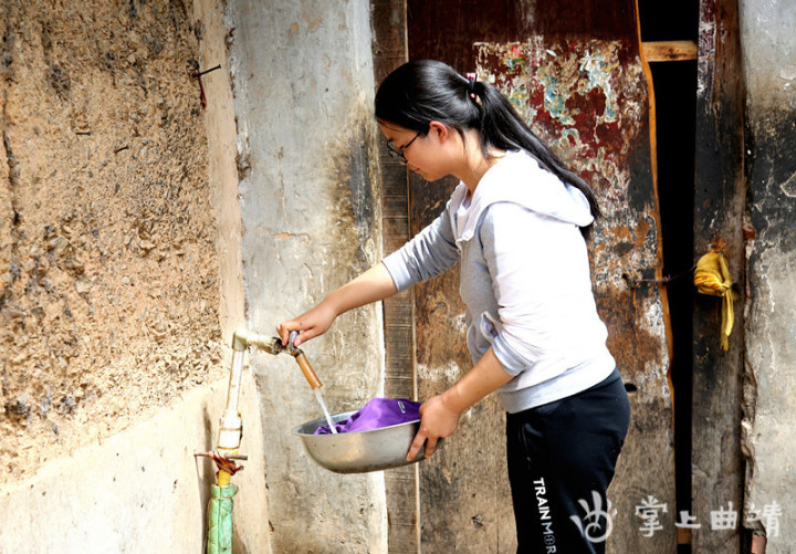 励志!筑梦北大的会泽女孩,小学初中假期都在打工