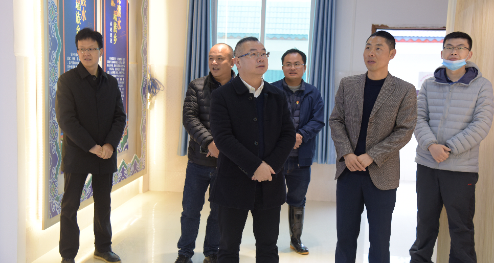 始兴县县长叶洪番到深渡水瑶族乡调研指导