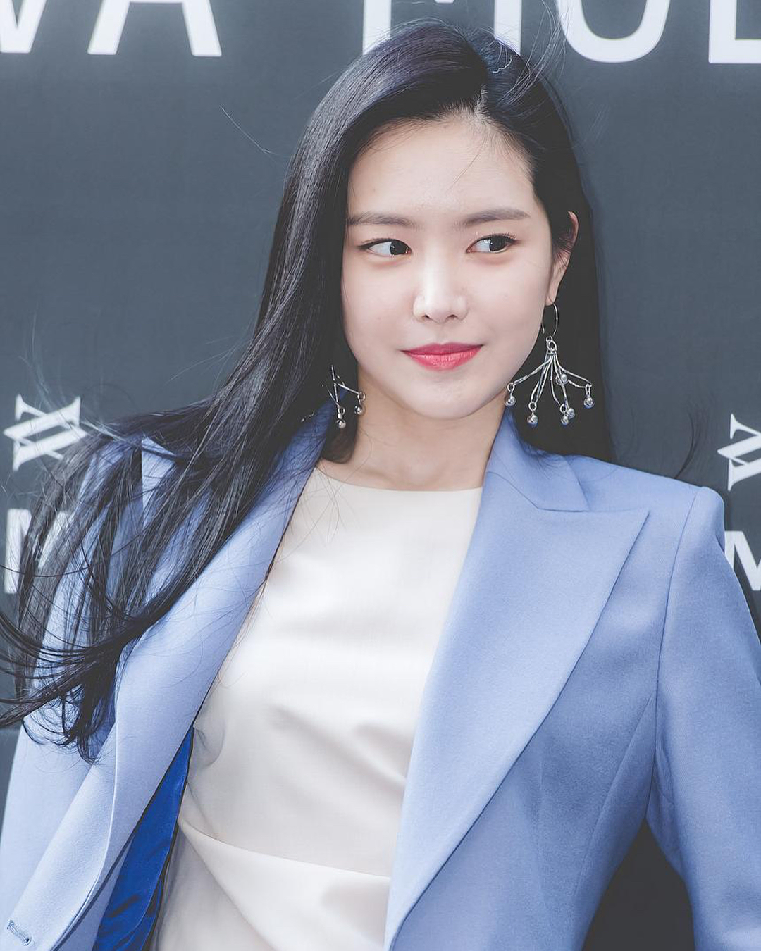 孙娜恩"名品颜值"上线,网友:"仙气袭人"