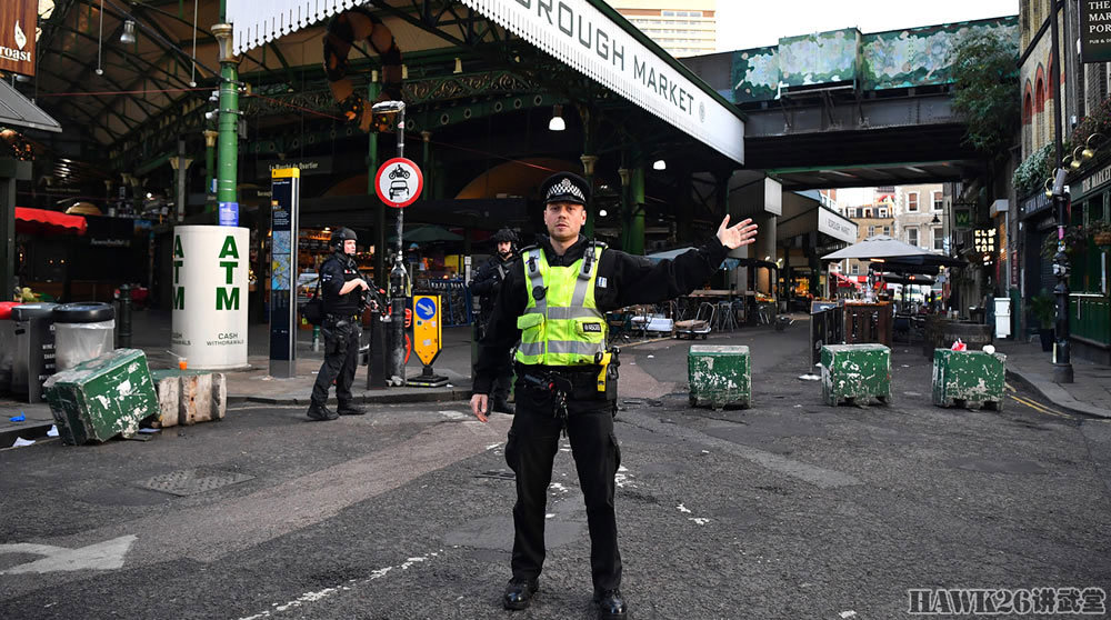 伦敦桥恐怖袭击事件已造成三人丧生 英国特警持枪上街 封锁现场