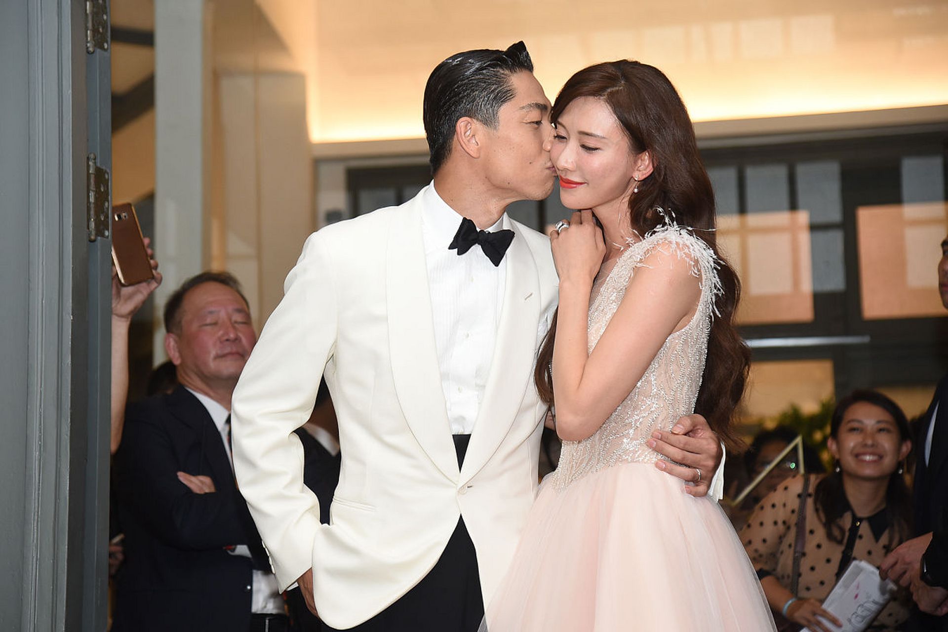 2019年11月17日,"国民女神"林志玲嫁给了日本男星黑泽良平,志玲姐姐在