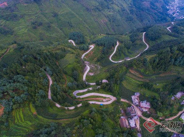 云南贫困山区小朋友:这个冬天很温暖