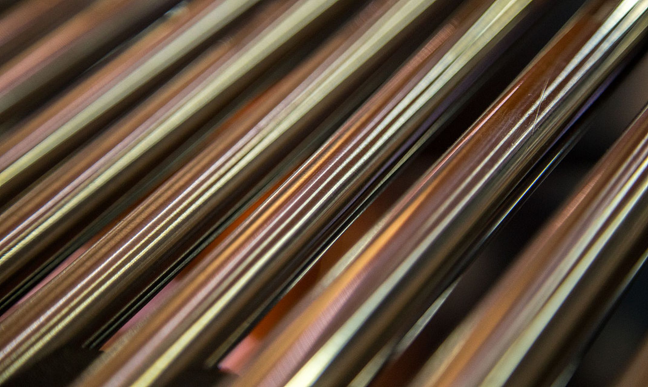 铝合金是一种轻量化,强度高,耐腐蚀,美观大方的金属材料,被广泛应用于