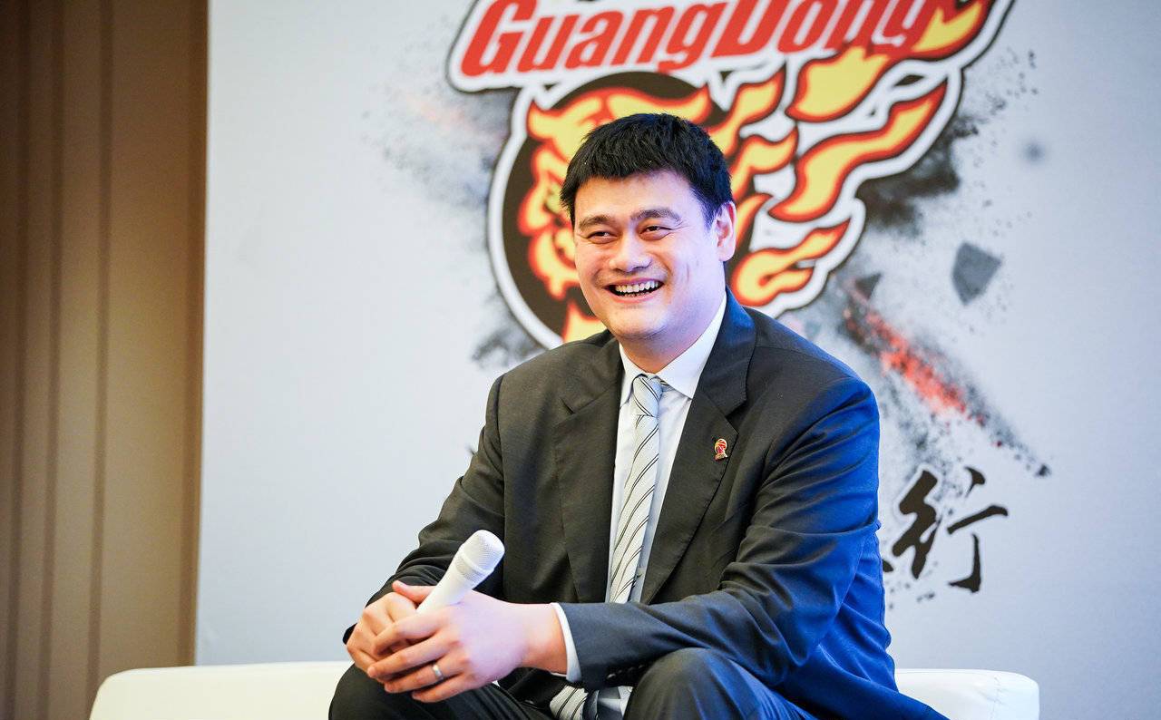 cba总决赛见面会,阿联和阿布都沙拉木比拼颜值,姚明