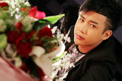 他是《妻子的谎言》中的江一明,曾欠巨额赌债,如今成人生赢家!