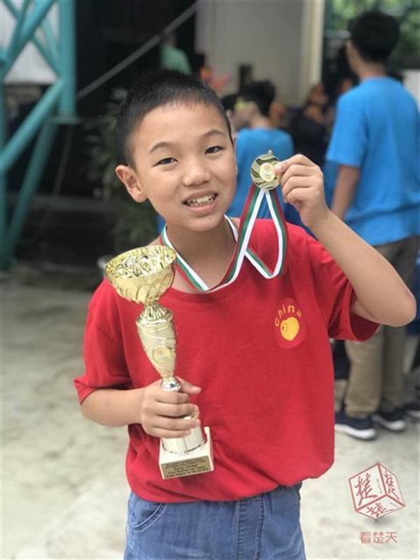 5岁时能解二元一次方程,武汉这个六年级男孩拿了国际数学比赛金牌