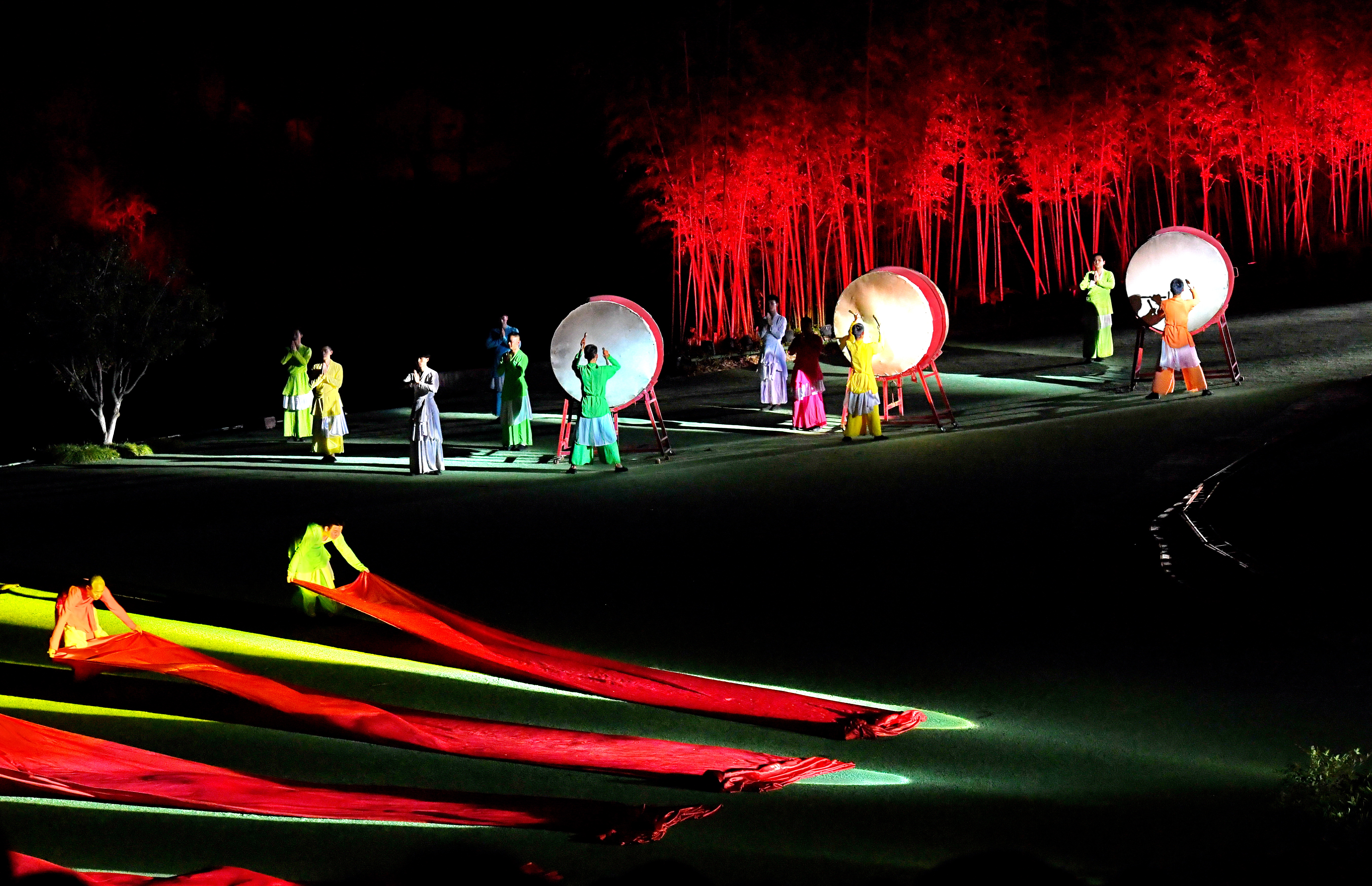 实景演出"印象大红袍"接待观众450万人次(1)
