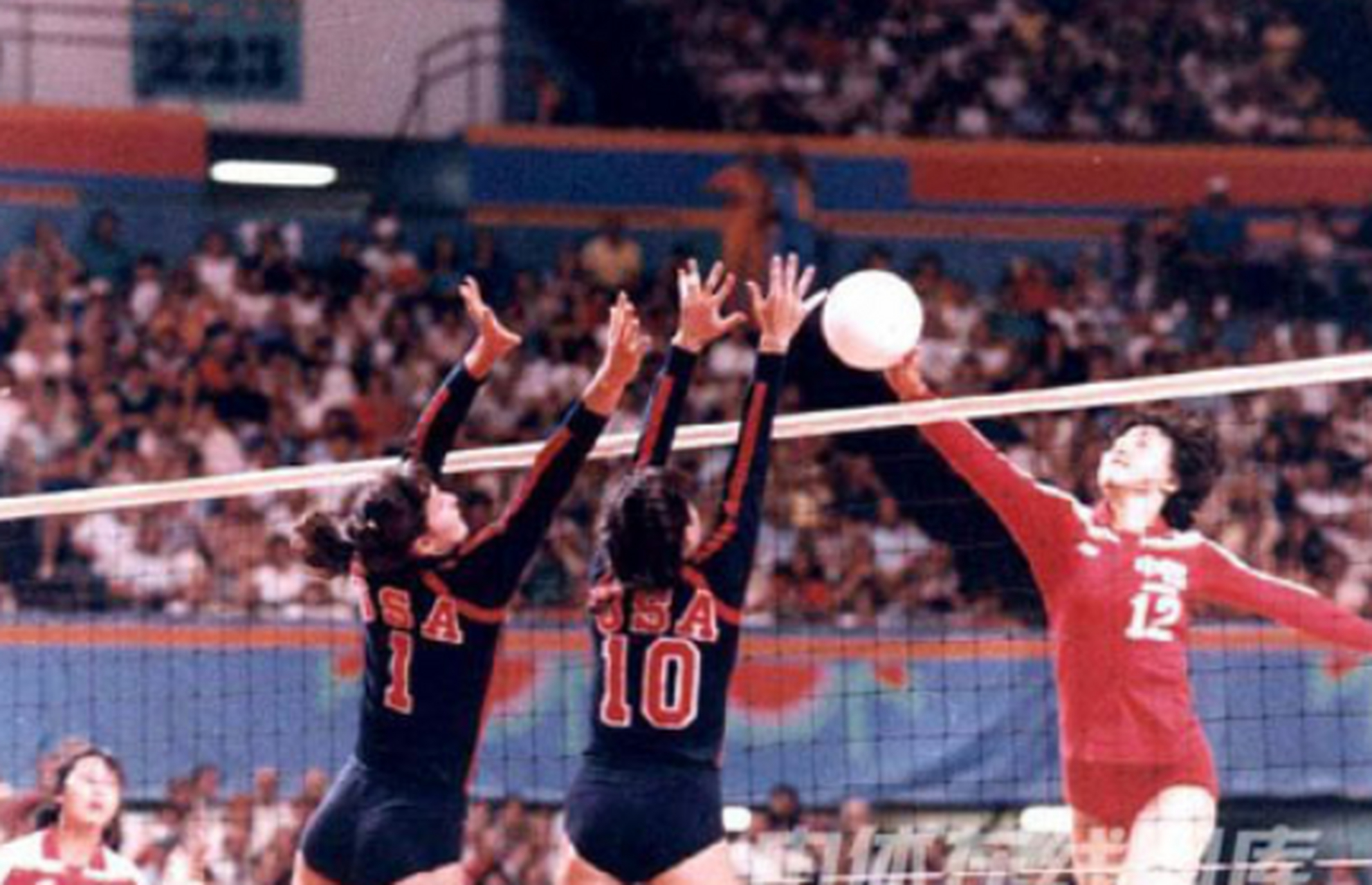 中国女排最优秀的二传手是杨锡兰,她不仅获得过四次三大赛最佳二传手