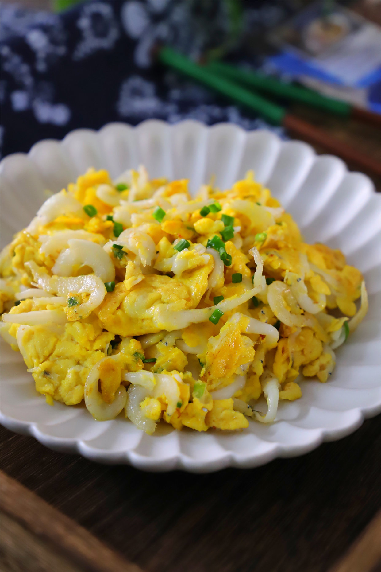 银鱼炒鸡蛋,入锅前多做一步,嫩滑不腥,鲜美营养,3分钟出锅