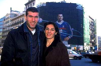 齐达内妻子有多美?齐达内:她是足坛最美妻子!网友:妻管严!