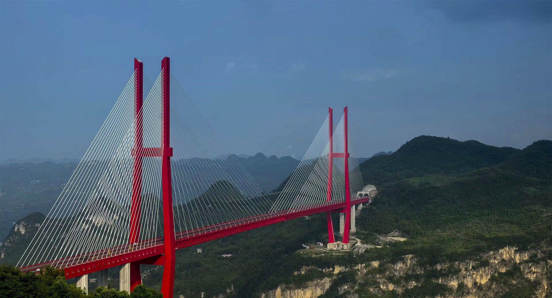 世界十大橋樑排行榜,貴州上榜五座大橋,拉近兩地人民的心