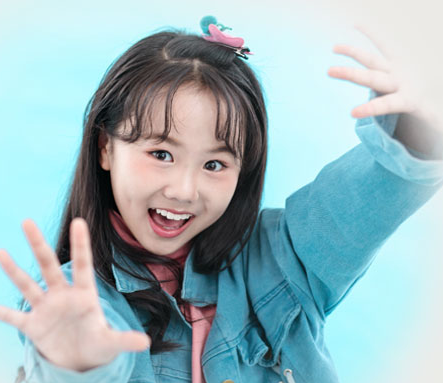 周芷莹,2007年3月30日出生于湖南长沙,中国内地童星.