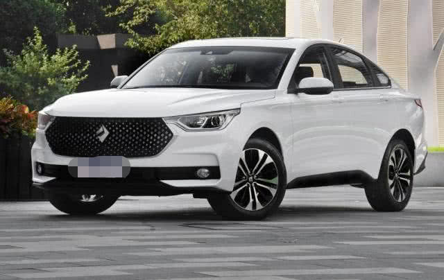 宝骏-rc6轿跑车到店,双12.3寸大屏,配1.5t,放弃思域就等它