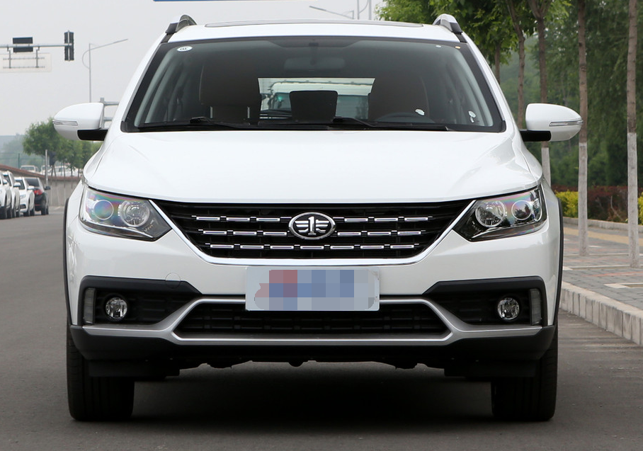 骏派cx65侧身的线条很流畅,车身不是很高的,很秀气,各个接缝也都很