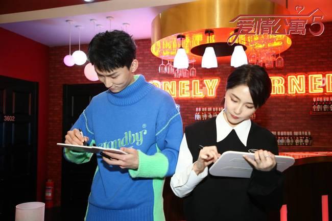 张一铎成果落地上海杭州 现场复刻"爱情公寓"