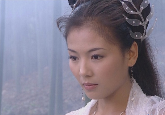 刘涛尝试过的古风头饰,每个都不重样,连筷子都插过!