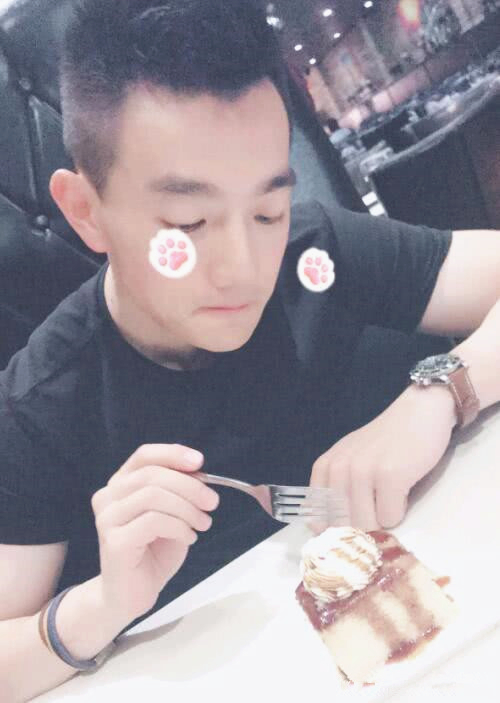 张馨予老公何捷生活照曝光!相爱半年时间闪婚,背景让人震惊!