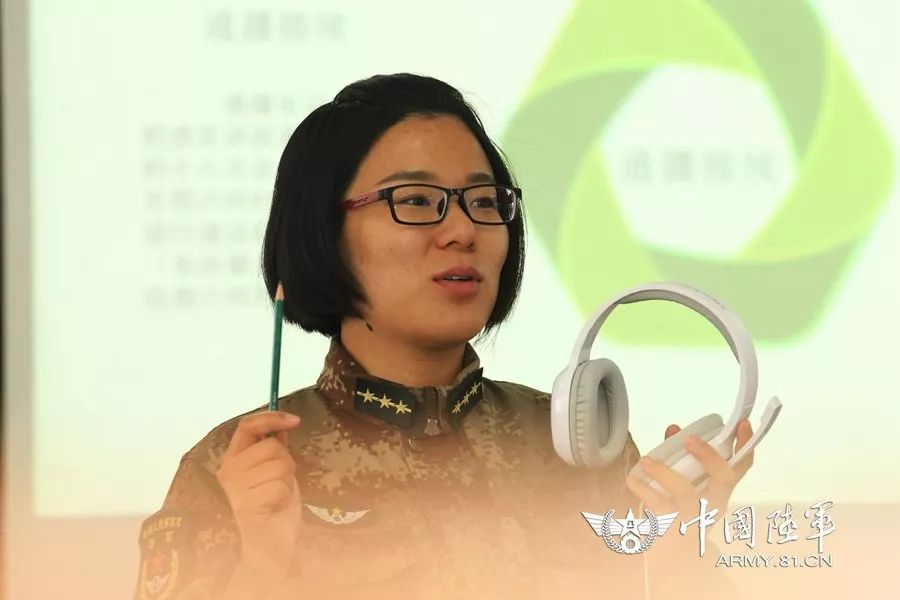 女指导员武虹妃:让每朵梦想之花都开在奋斗的路上