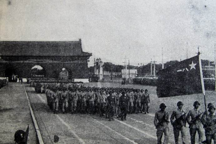 1949年的老照片,第八张为开国大典上的解放军阅兵方队