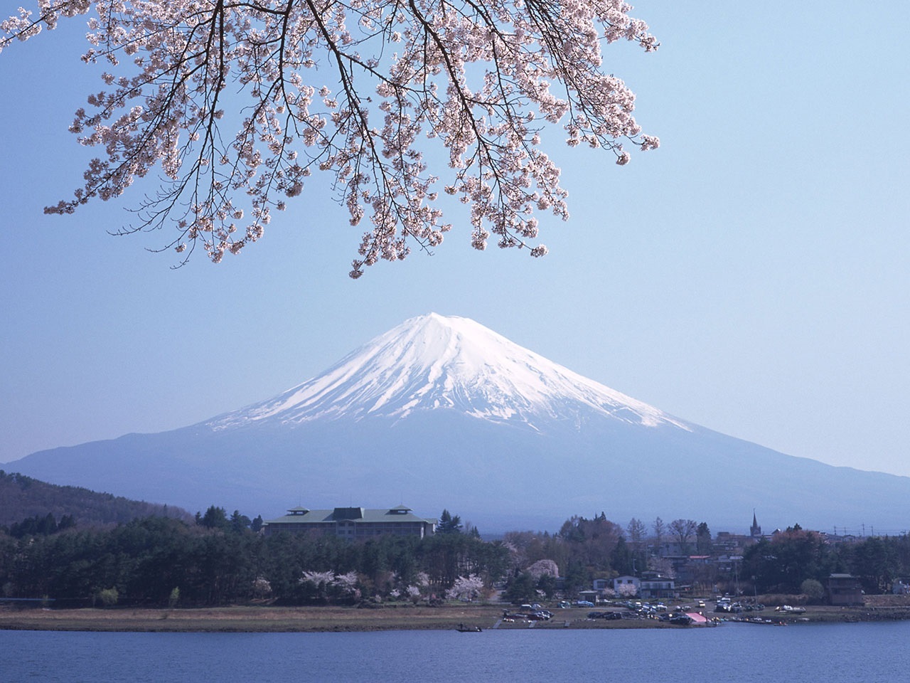 富士山海拔只有3776米,却感觉比8844米的珠穆朗玛峰雄伟
