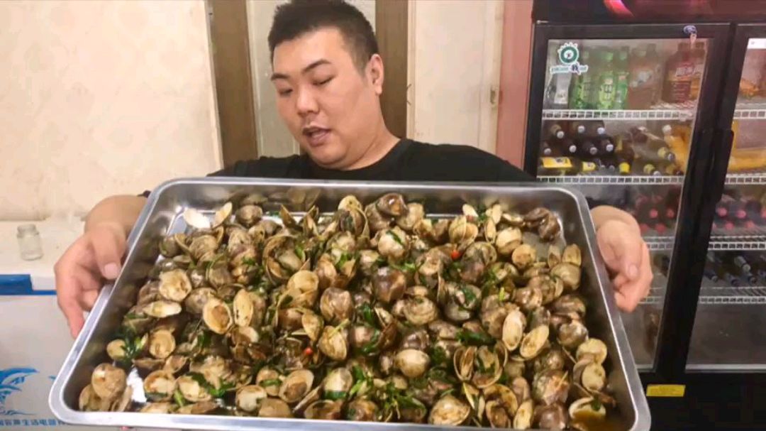 58买12斤红贝,辣炒红贝,一口一个,都吃完了竟然没吃饱