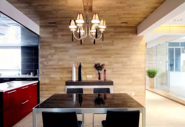 卧室客厅餐厅用木纹砖贴上墙,怎么铺才看好?铺贴方案都在这里!