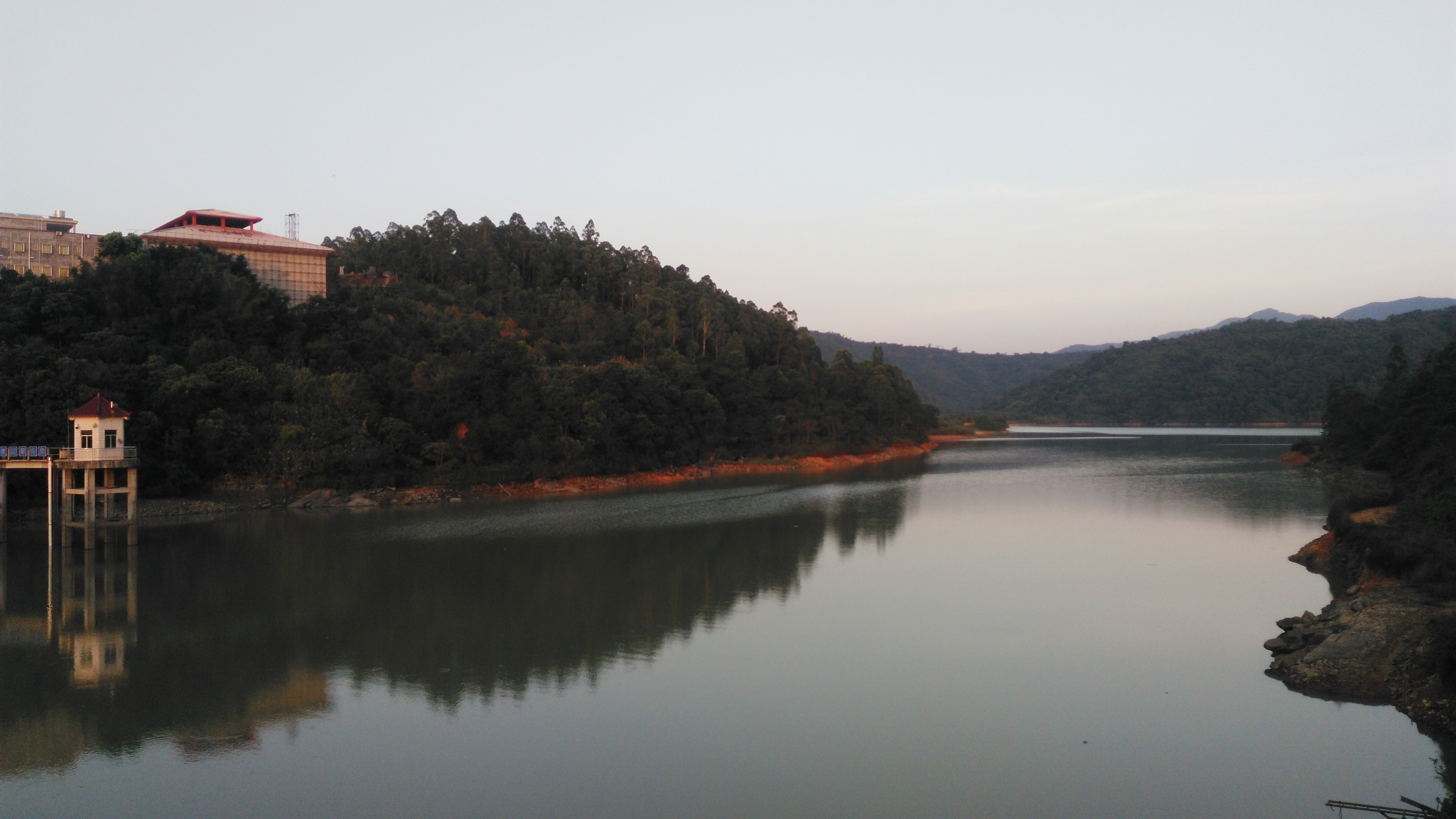在夕阳西下时,带你到惠州惠阳区的沙田水库去走走
