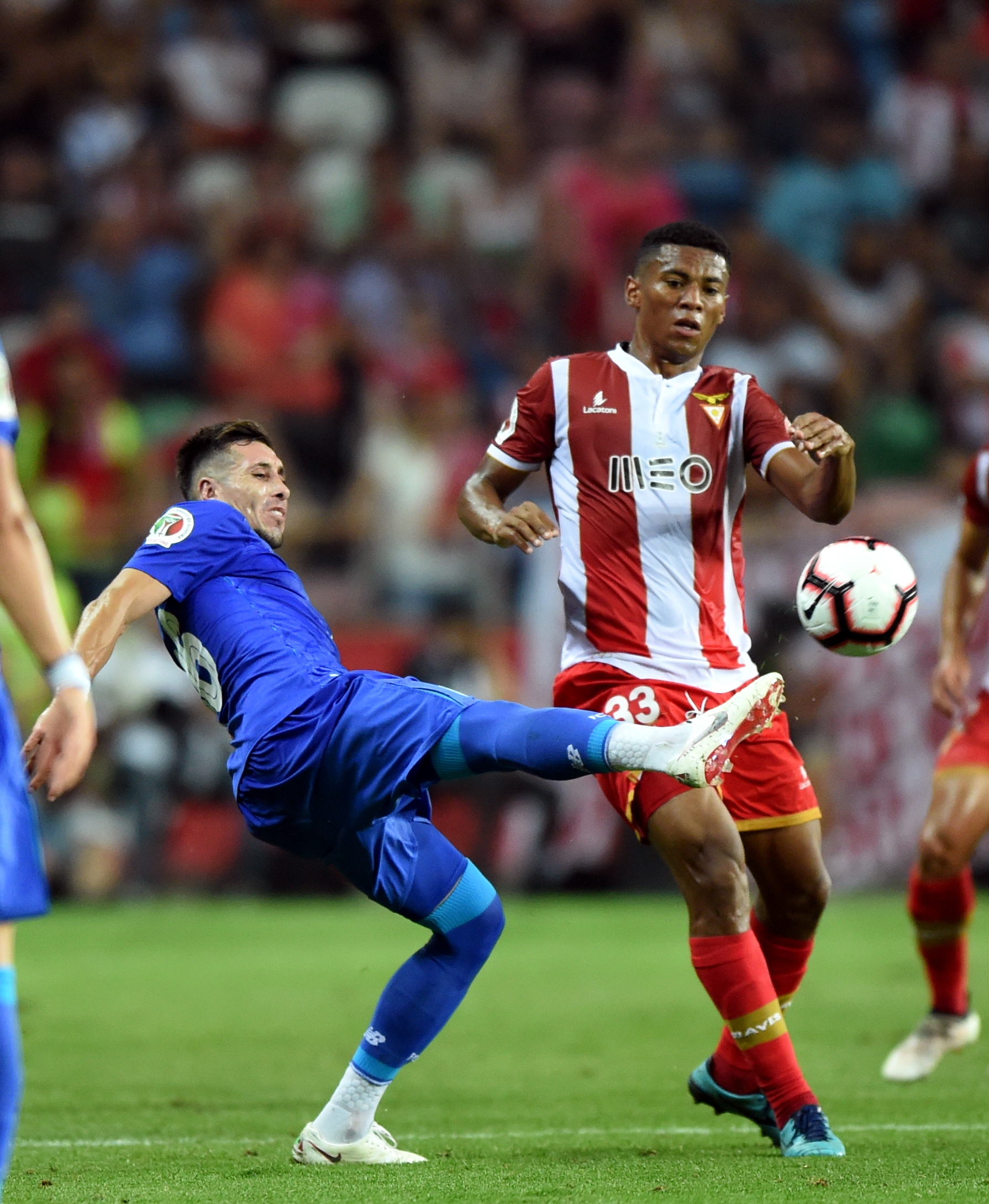 足球——葡萄牙超级杯:波尔图胜阿维斯夺冠(15)