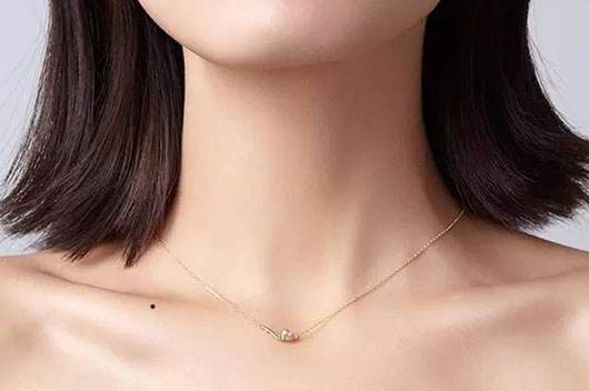 痣相算命:女人身体这几处有痣最旺夫,财旺福多,你有吗?