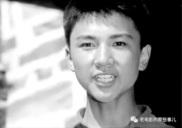 难忘曹秀山,70年代演《红雨》成偶像,80年代只能跑龙套,后成市场管理