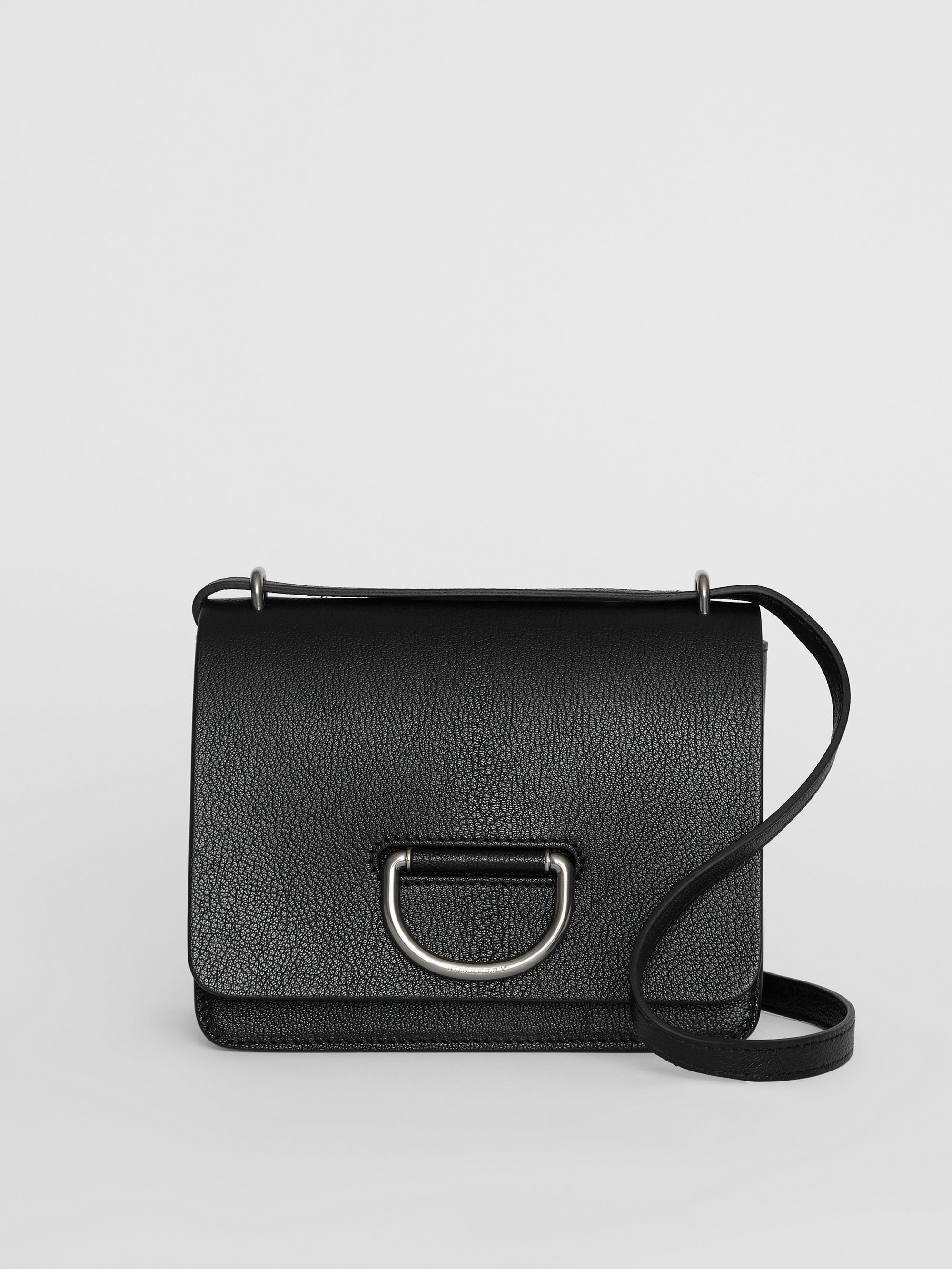 五分钟了解奢侈品(三)—你必须知道的burberry经典包包!