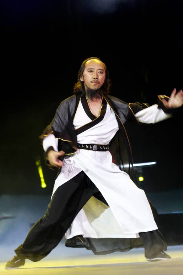 大学教授别怂!青城派掌门刘绥滨:你敢带媒体验我弹指神功吗