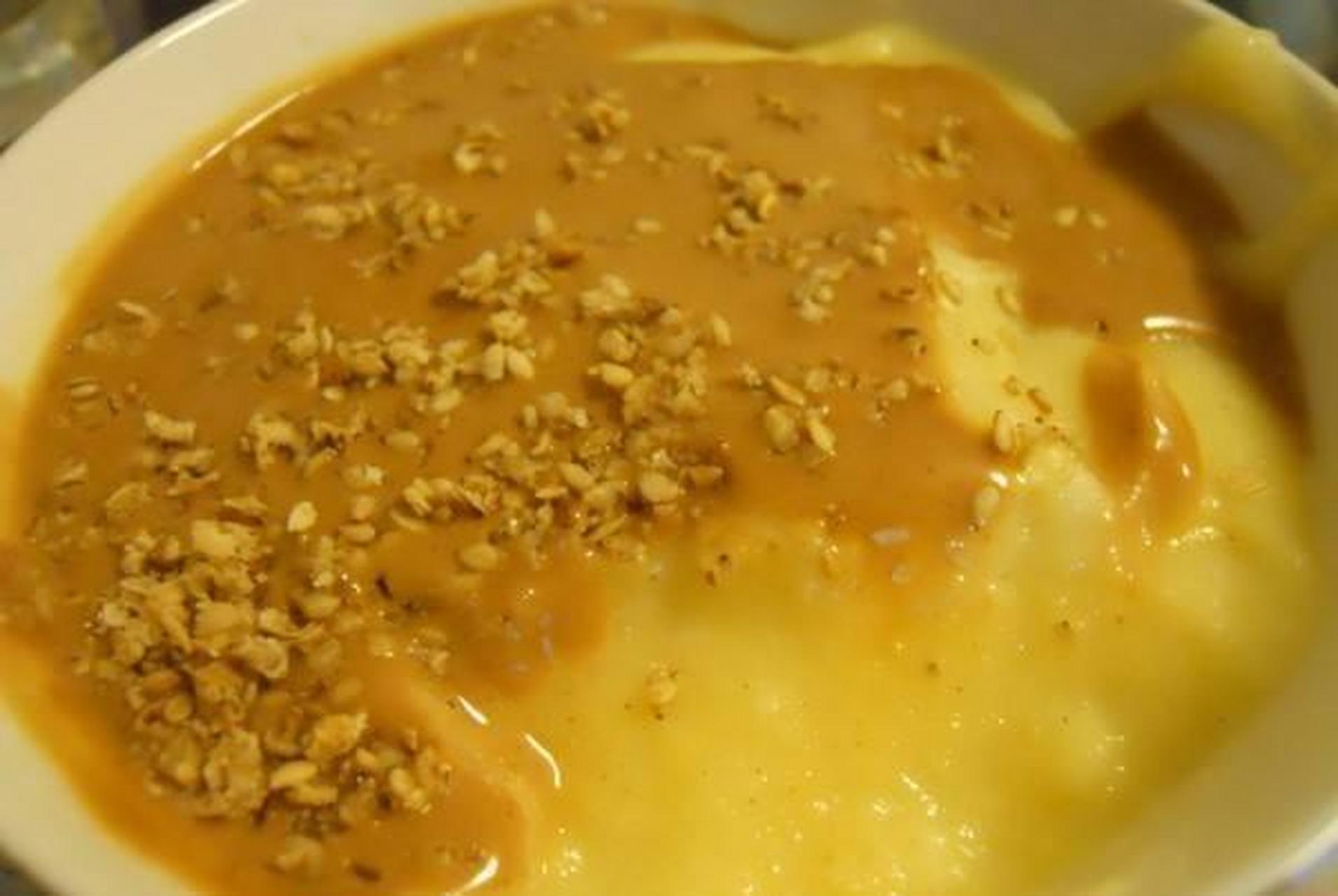 立冬创意美食#小米面茶  小米面1000克,麻250克,芝麻仁10克,香油, 