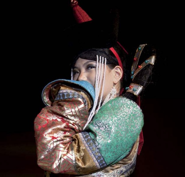 东亚五国女性传统服饰:汉服端庄,韩服清新…您最欣赏哪个?