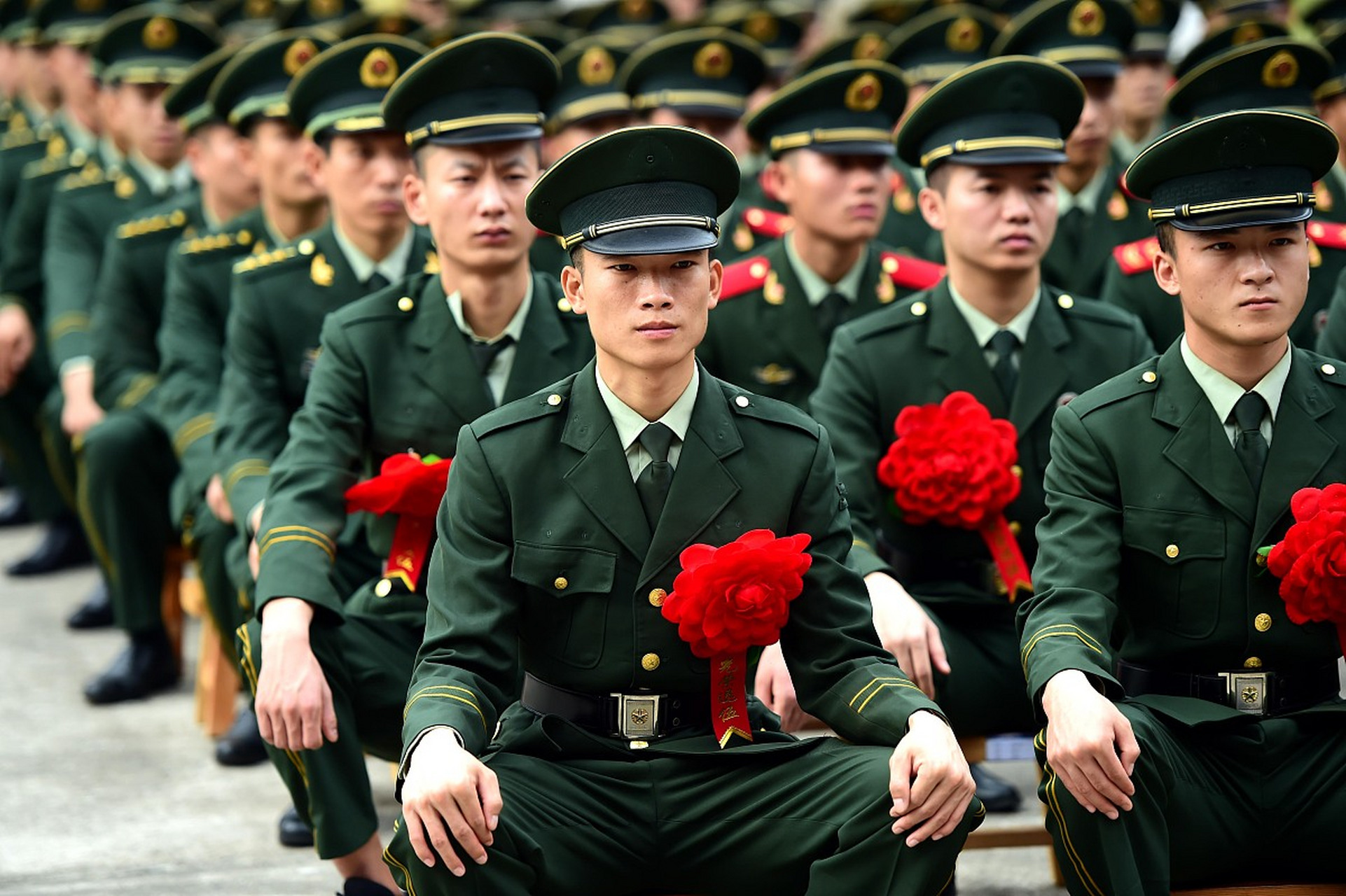 今 年 我 国 外 交 形 势 明 朗 , 许 多