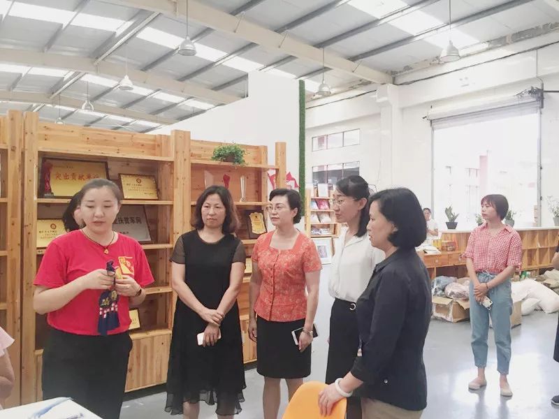时事快递|中华女子学院翟雪梅来夷调研基层妇联工作