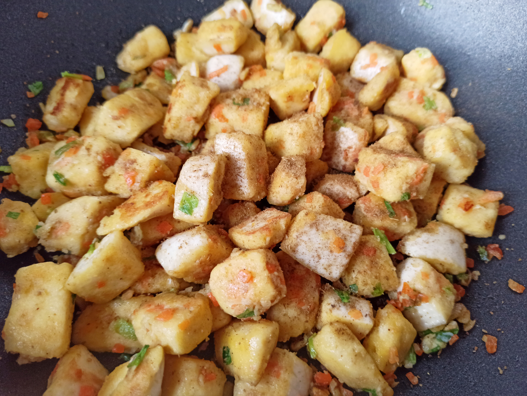 孜然炒馒头的家常做法,香味浓郁,5分钟出锅,轻松解决全家早餐