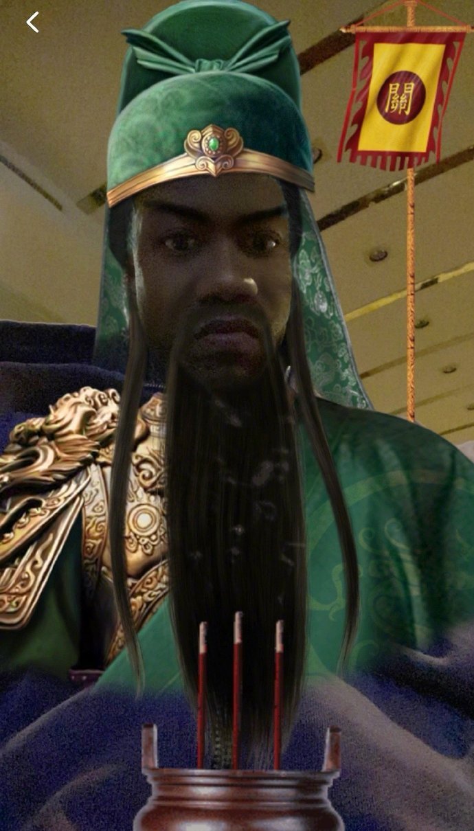 马布里晒自己cos关羽照片,网友:这是张飞偷了关羽的衣服