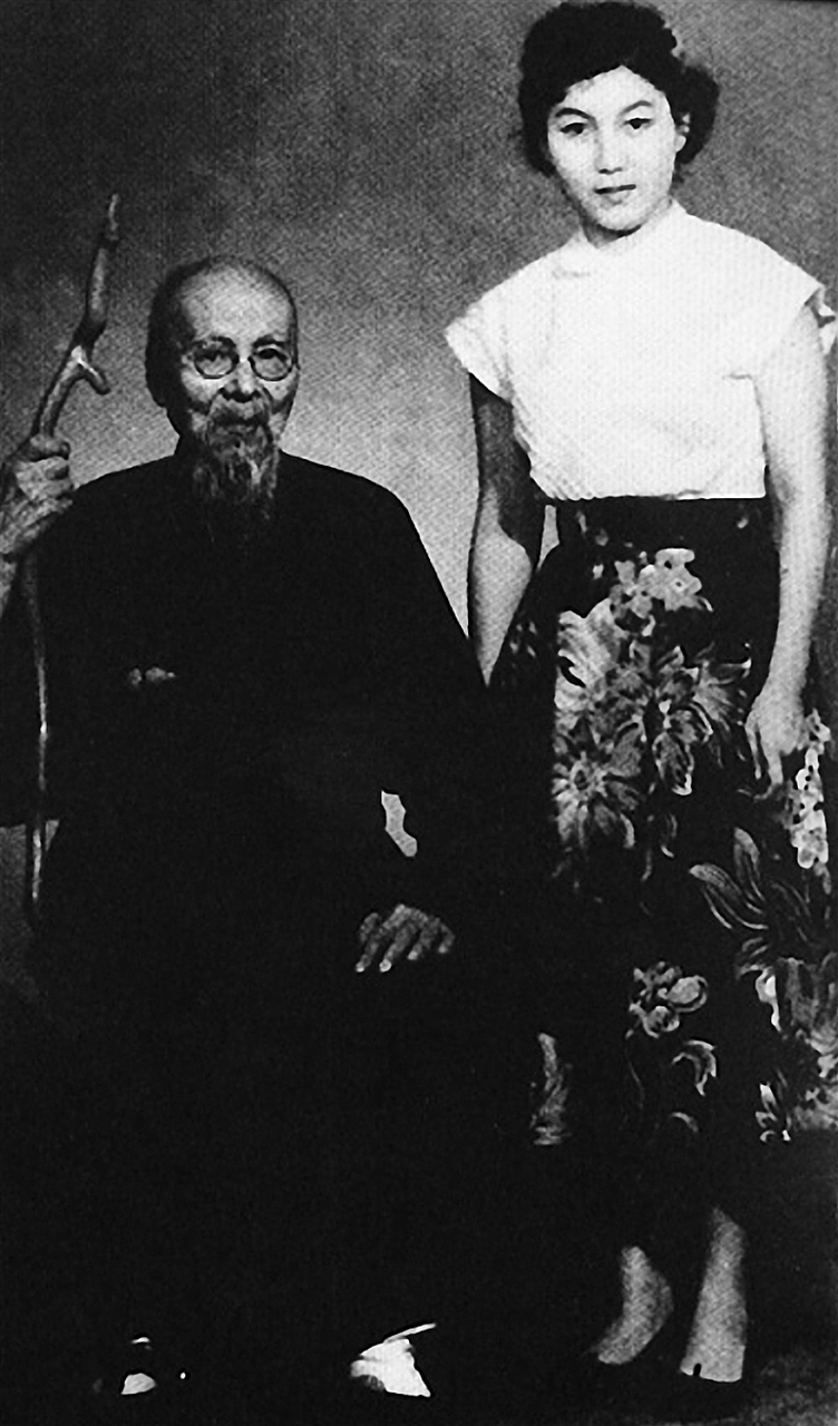 儿女无奈给他找了一个44岁离异的女人,没想到齐白石却不同意:"她这么