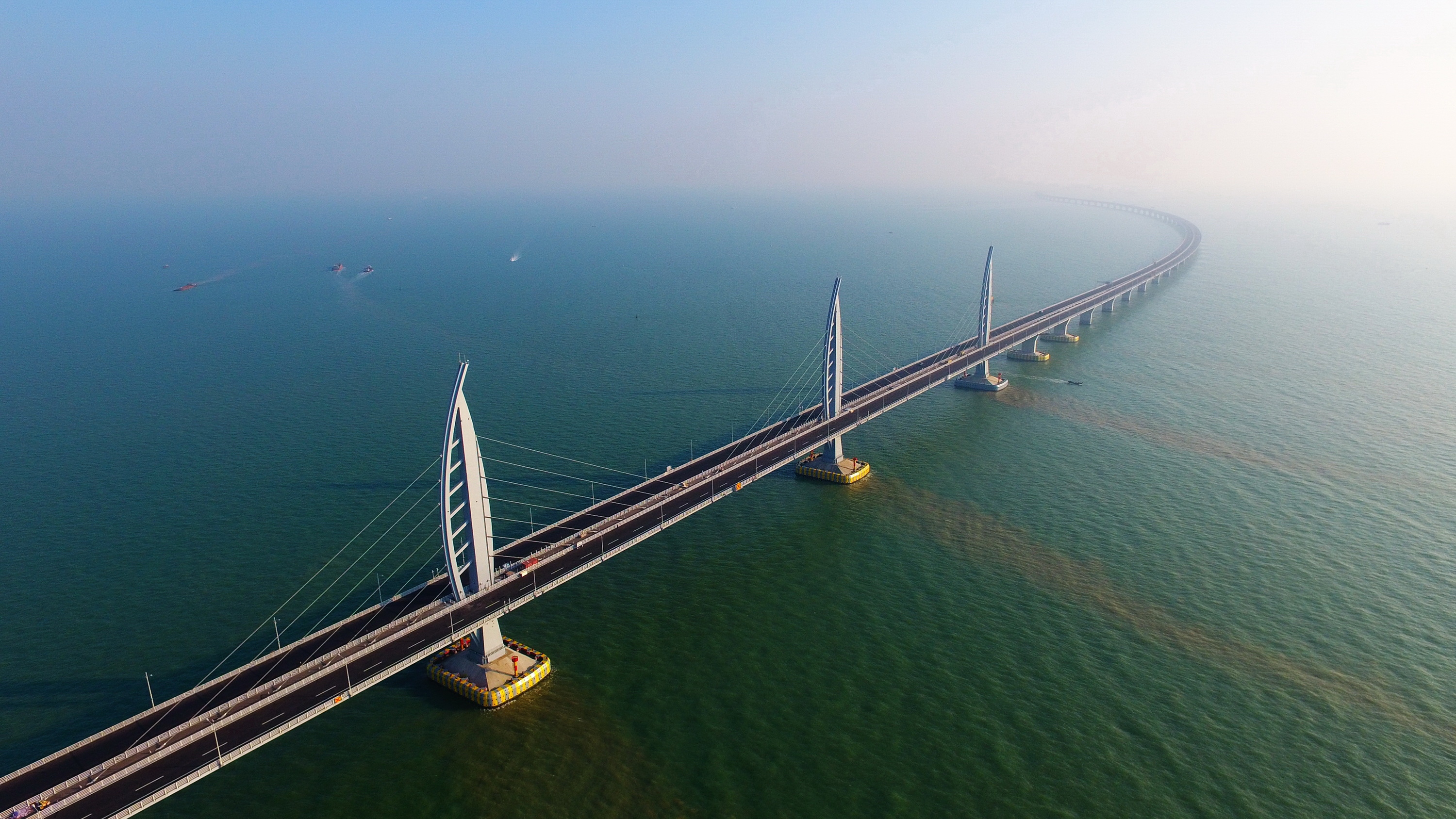 大桥上的中国