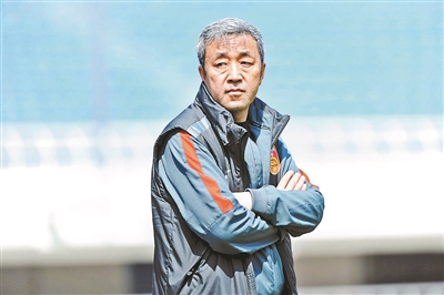 花甲之年不服老老刘全心为国足