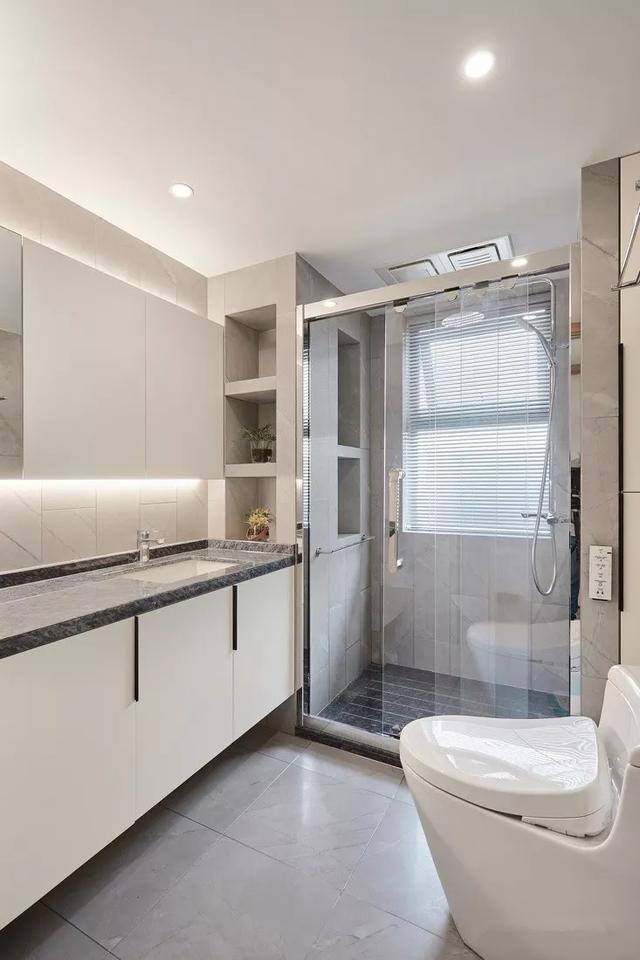 头一次看见卫生间柜子这样装,回家叫老公也装一个,太漂亮实用!